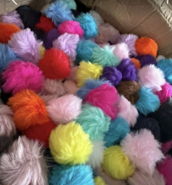 Pompom Balls ( 5 Pieces)